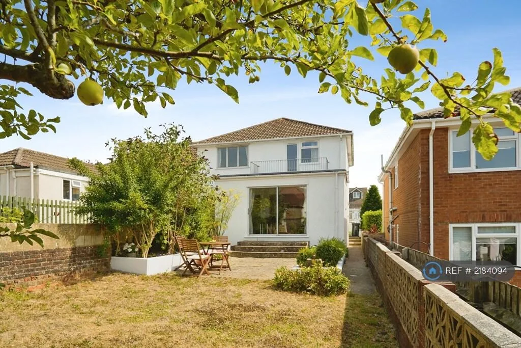 2 bedroom detached house for rent