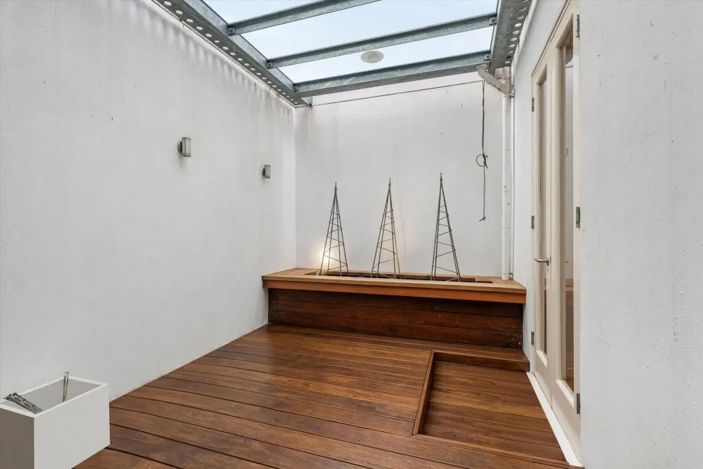 5 bedroom terraced house for rent