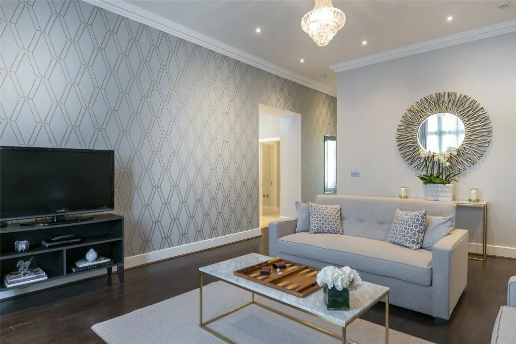 4 bedroom flat for rent