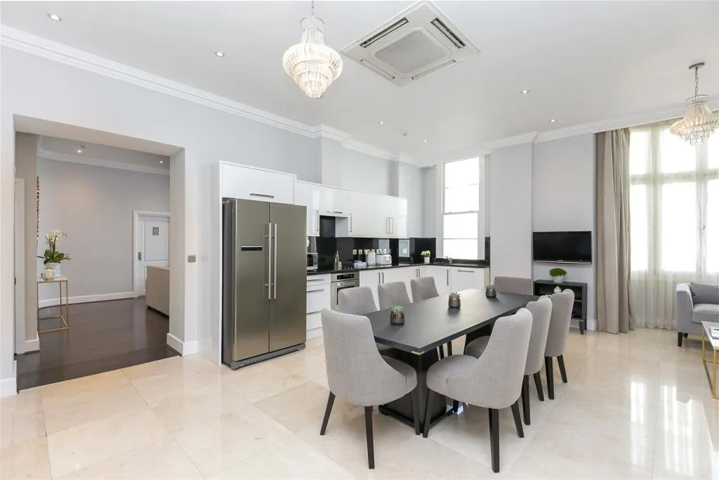 4 bedroom flat for rent