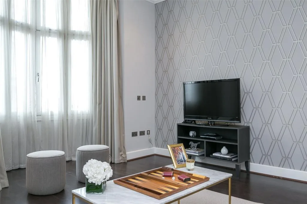 4 bedroom flat for rent