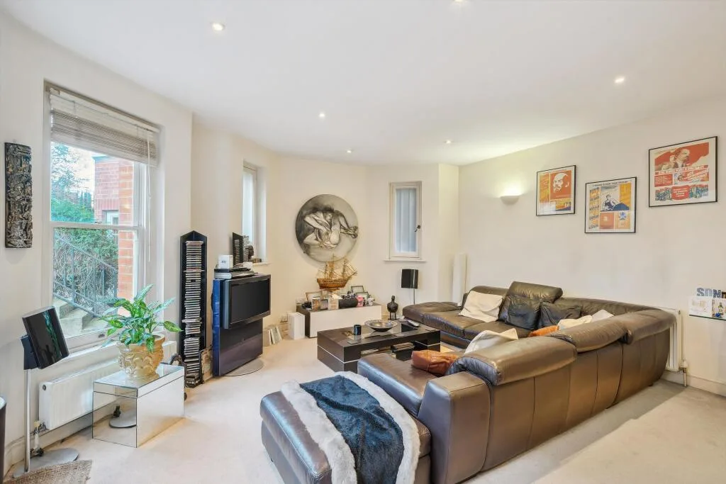 2 bedroom flat for rent