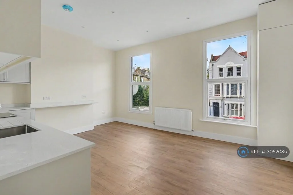 4 bedroom flat for rent