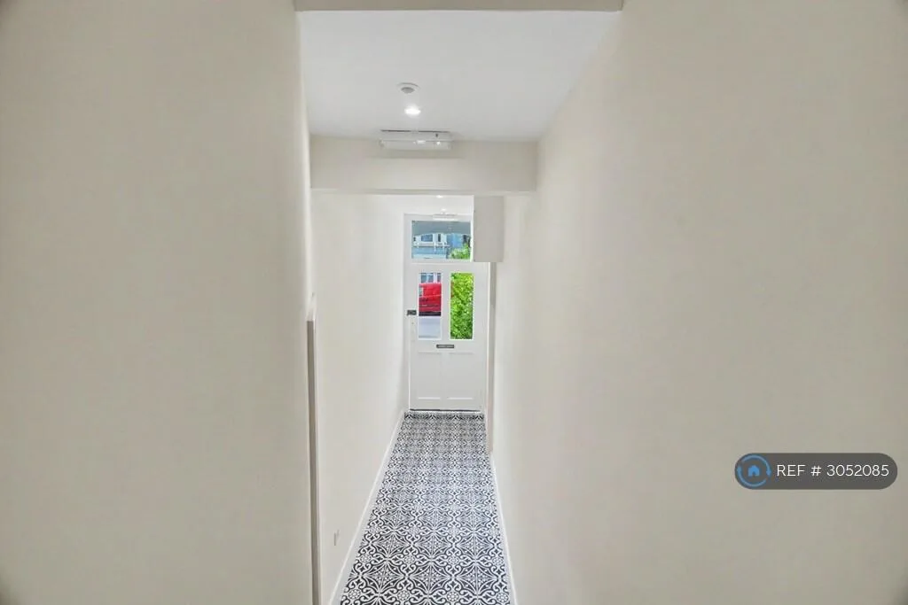 4 bedroom flat for rent