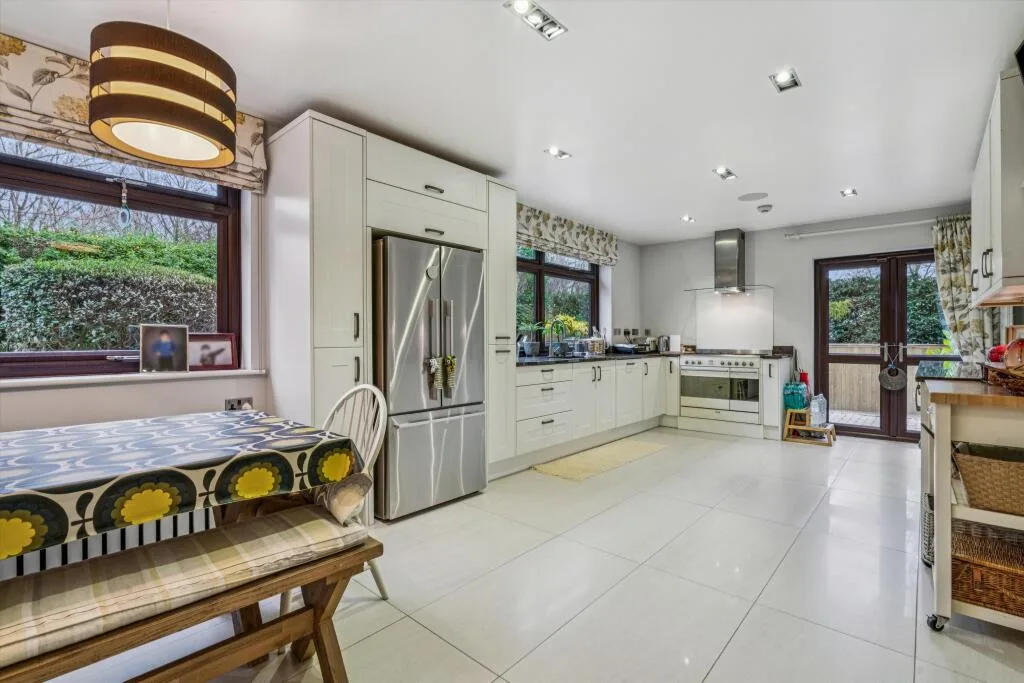 4 bedroom detached house for rent