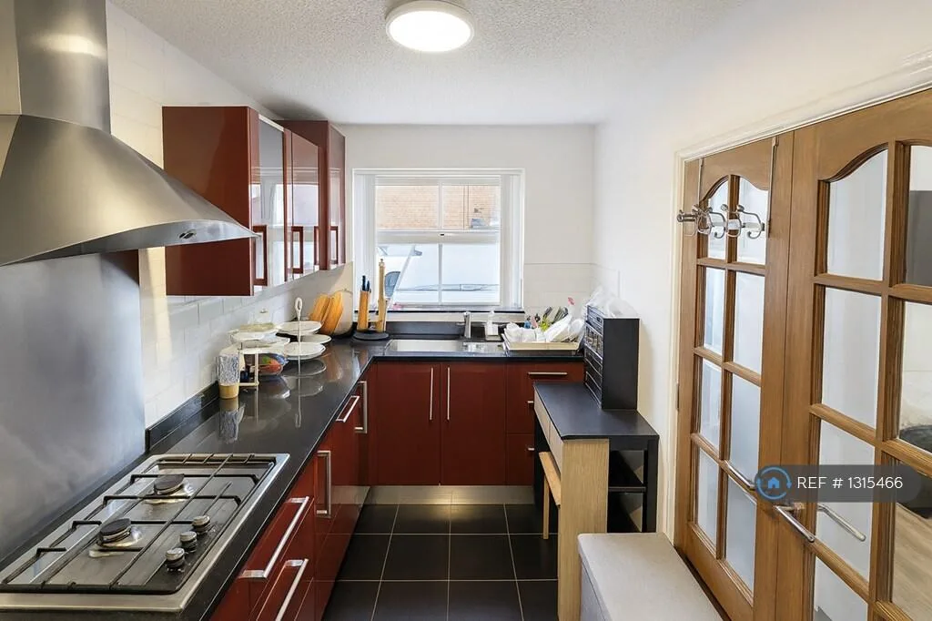 4 bedroom detached house for rent