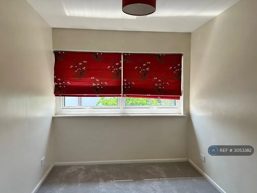 3 bedroom end of terrace house for rent