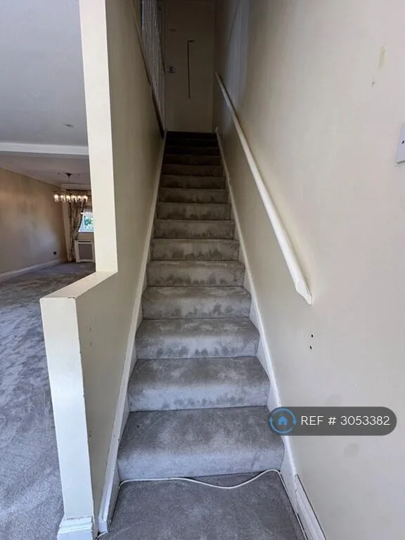 3 bedroom end of terrace house for rent