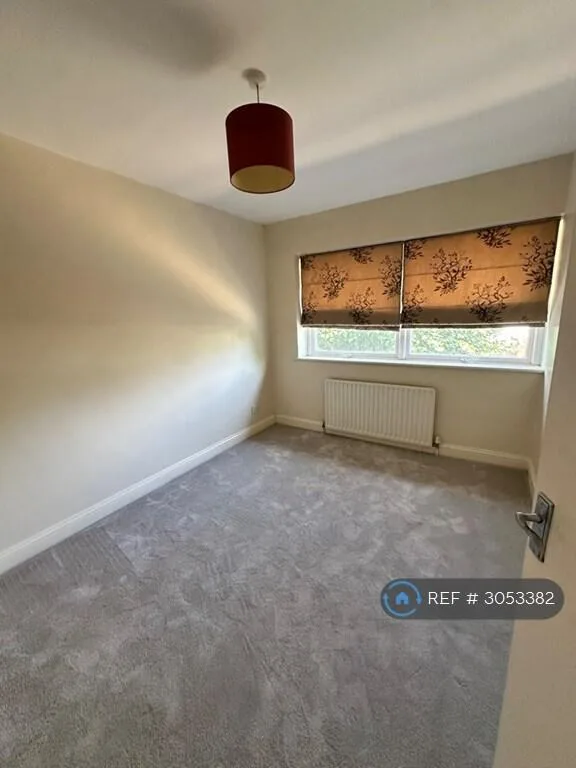 3 bedroom end of terrace house for rent
