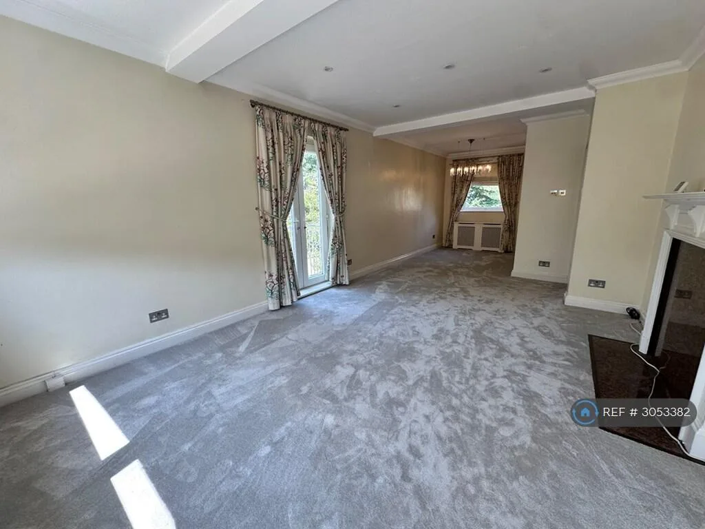 3 bedroom end of terrace house for rent