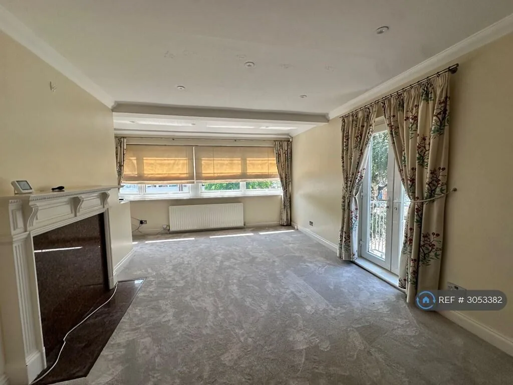 3 bedroom end of terrace house for rent