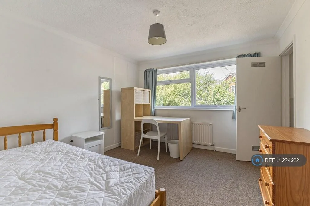 5 bedroom terraced house for rent