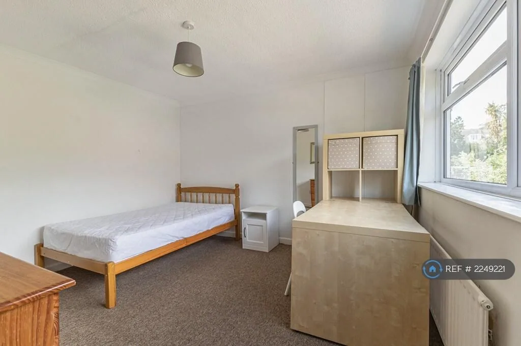 5 bedroom terraced house for rent