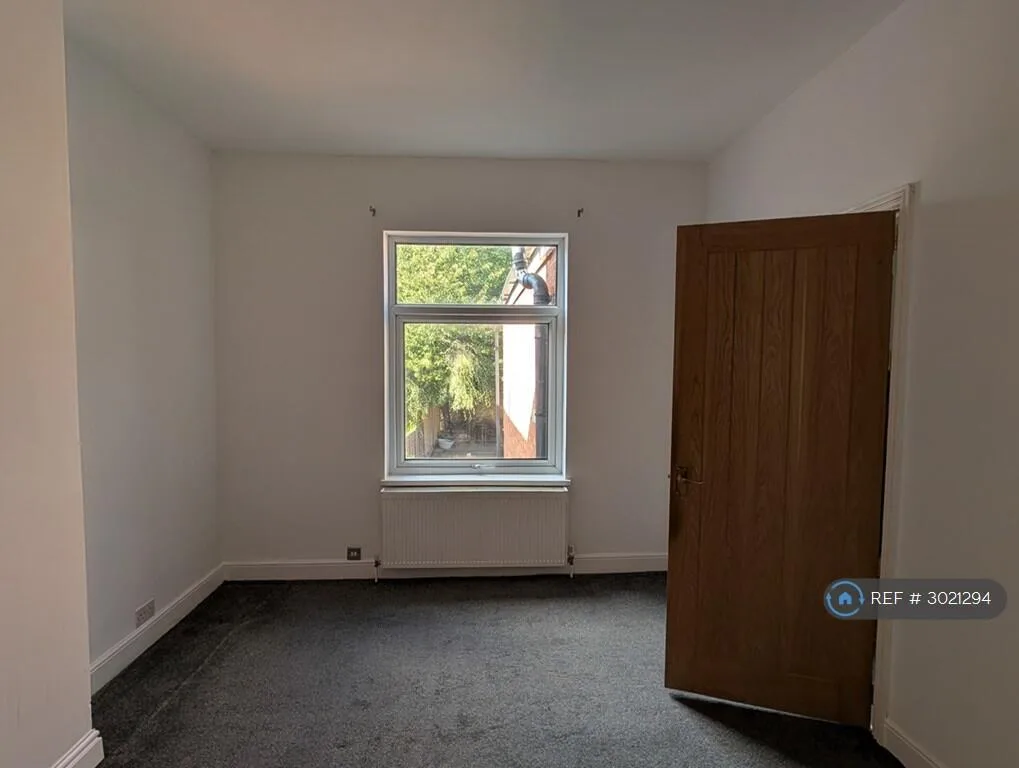 3 bedroom end of terrace house for rent