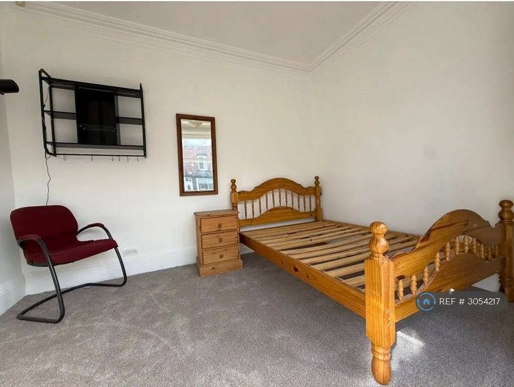 5 bedroom terraced house for rent