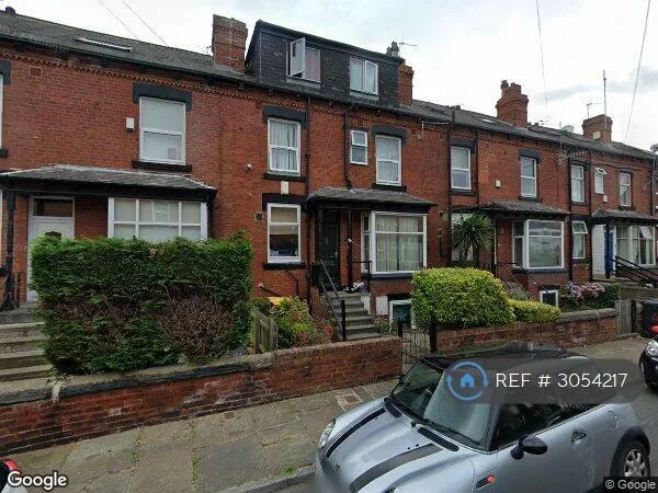 5 bedroom terraced house for rent