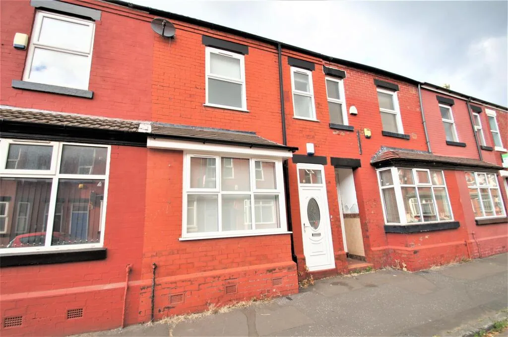 5 bedroom terraced house for rent