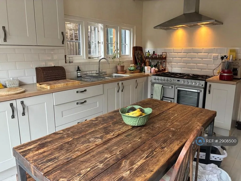 4 bedroom terraced house for rent