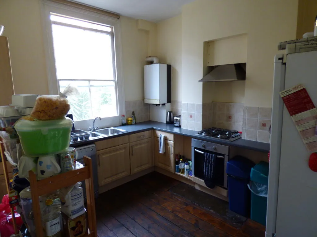 3 bedroom maisonette for rent