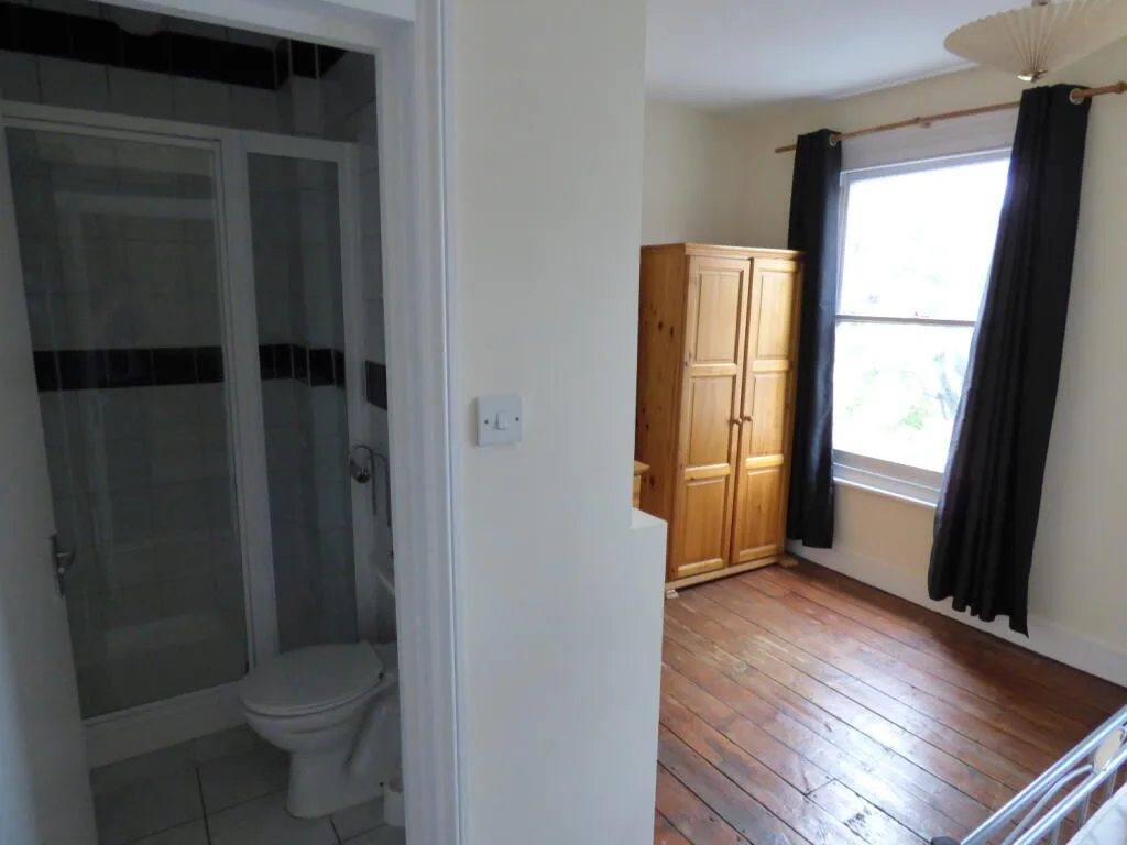 3 bedroom maisonette for rent