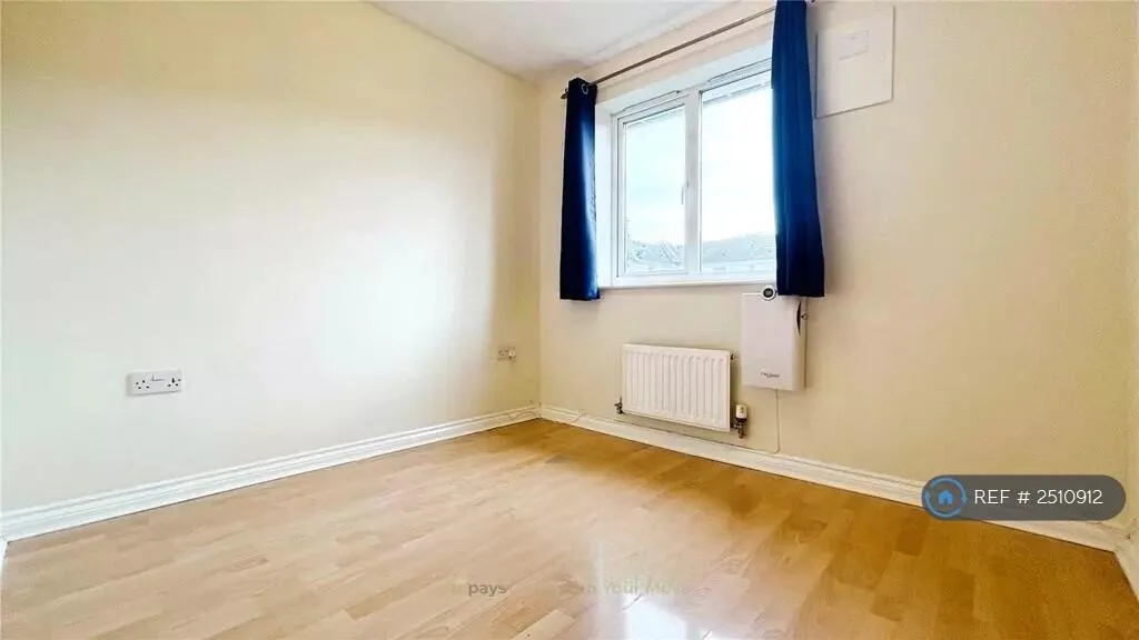 3 bedroom end of terrace house for rent