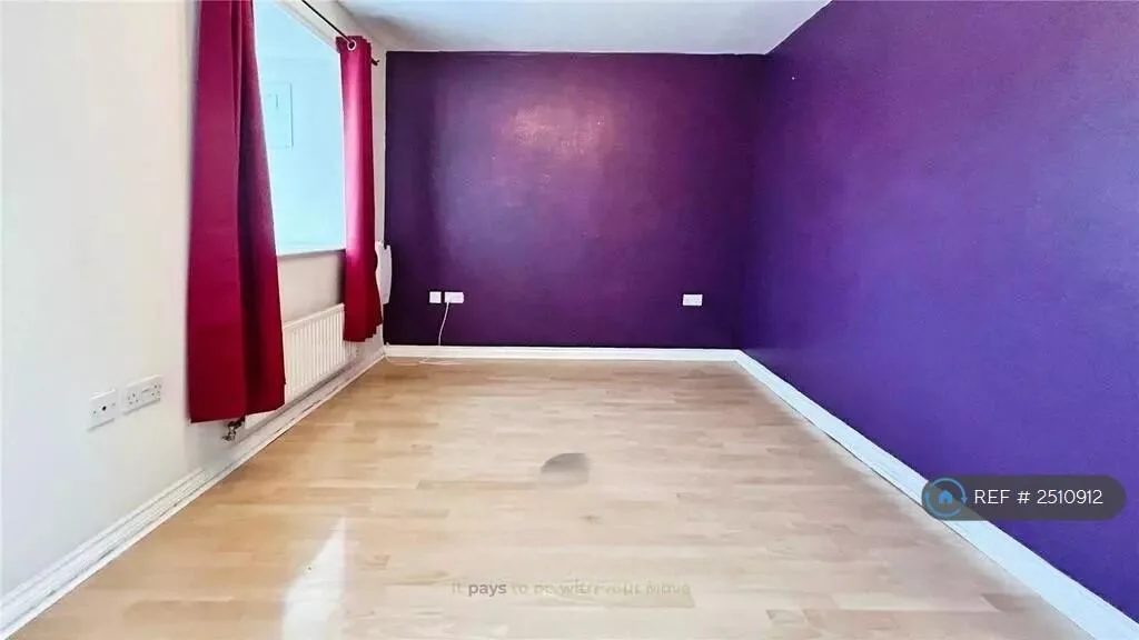 3 bedroom end of terrace house for rent