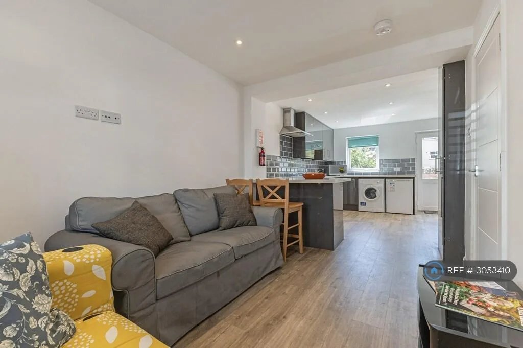 4 bedroom terraced house for rent