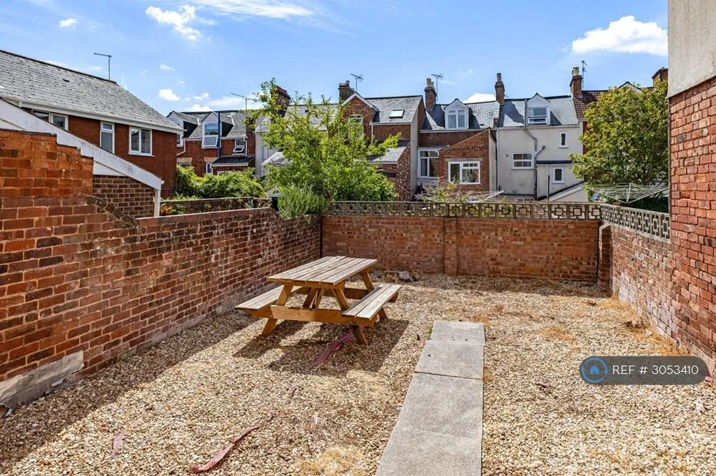 4 bedroom terraced house for rent