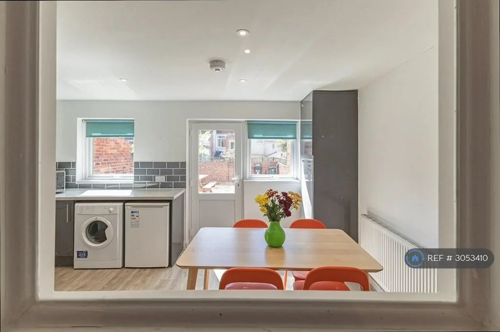 4 bedroom terraced house for rent