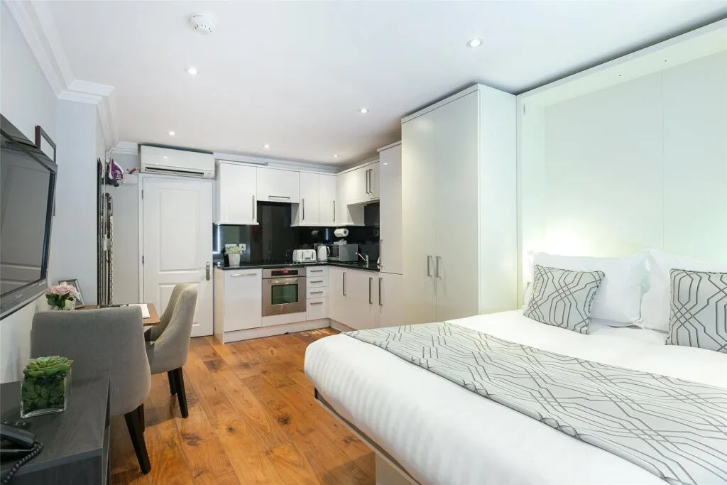 Studio flat for rent