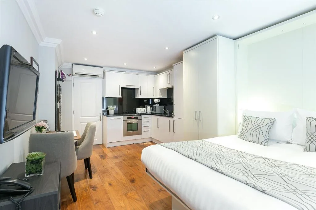 Studio flat for rent