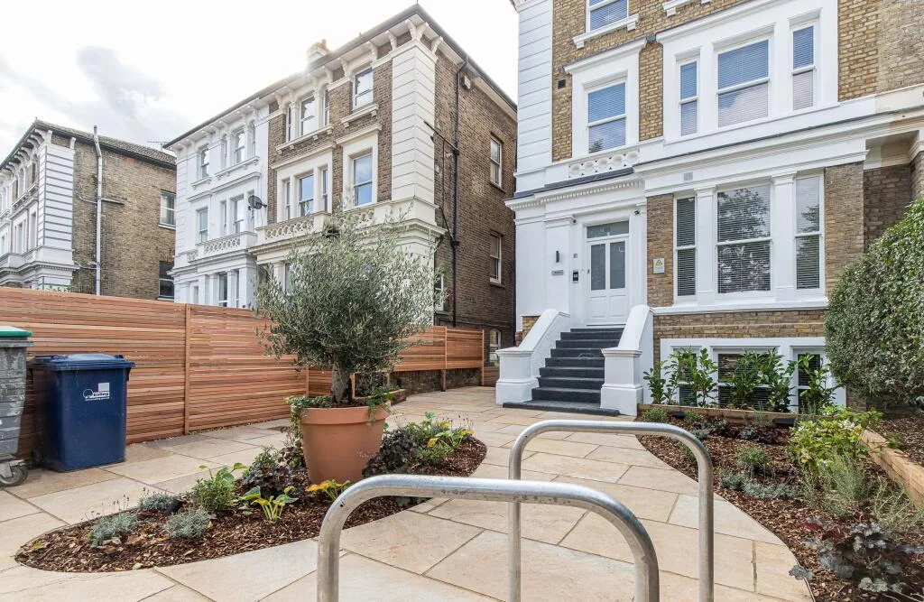 1 bedroom ground floor flat for rent