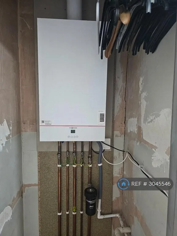 2 bedroom end of terrace house for rent