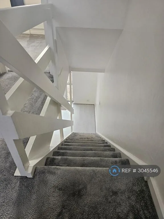 2 bedroom end of terrace house for rent