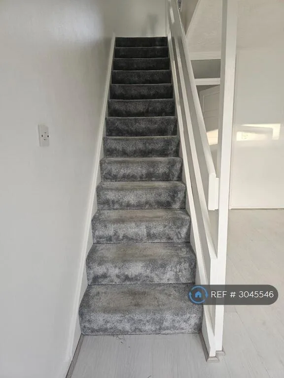 2 bedroom end of terrace house for rent