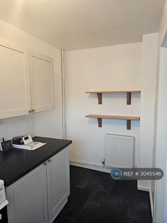 2 bedroom end of terrace house for rent