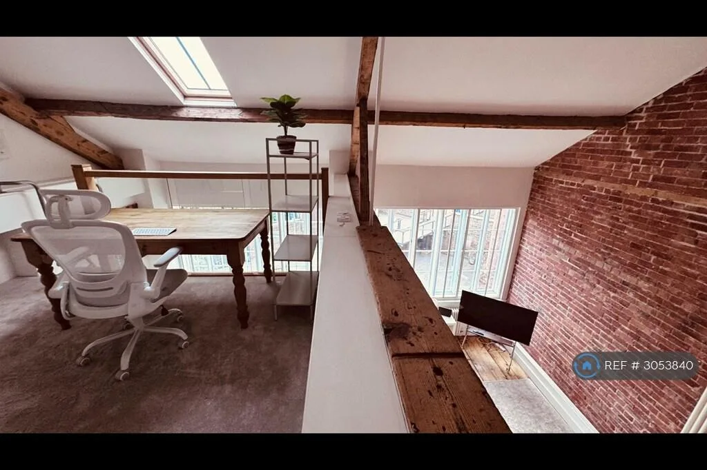 2 bedroom penthouse for rent