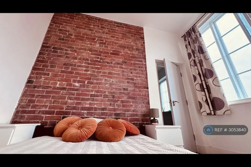 2 bedroom penthouse for rent
