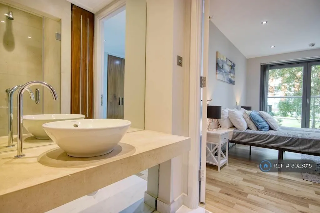 3 bedroom flat for rent