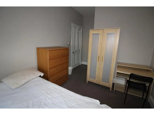 4 bedroom flat for rent
