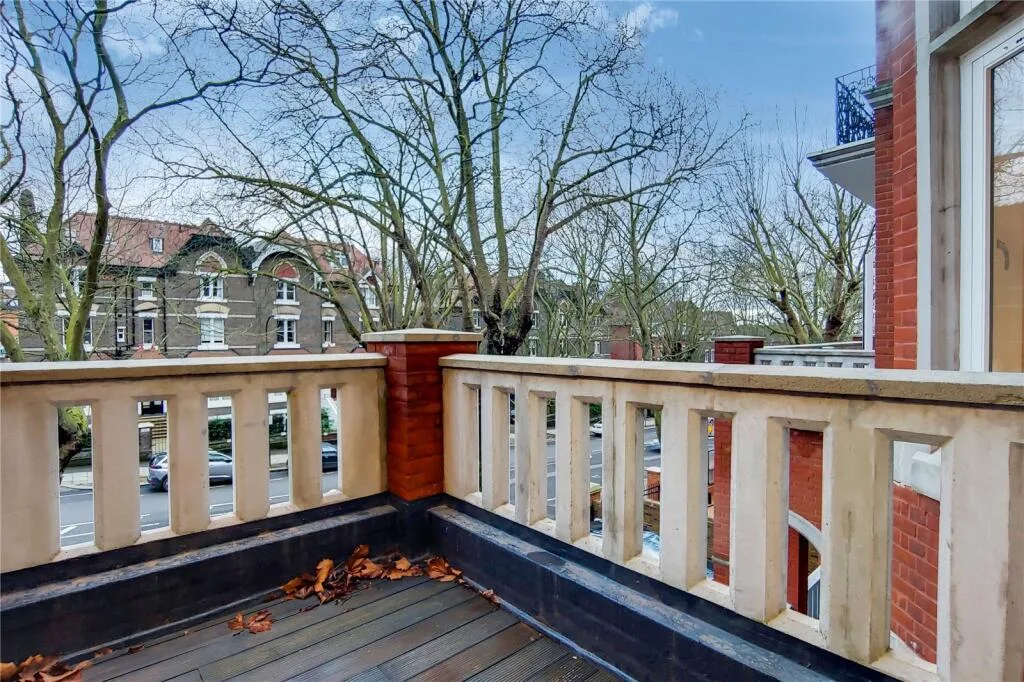 4 bedroom flat for rent