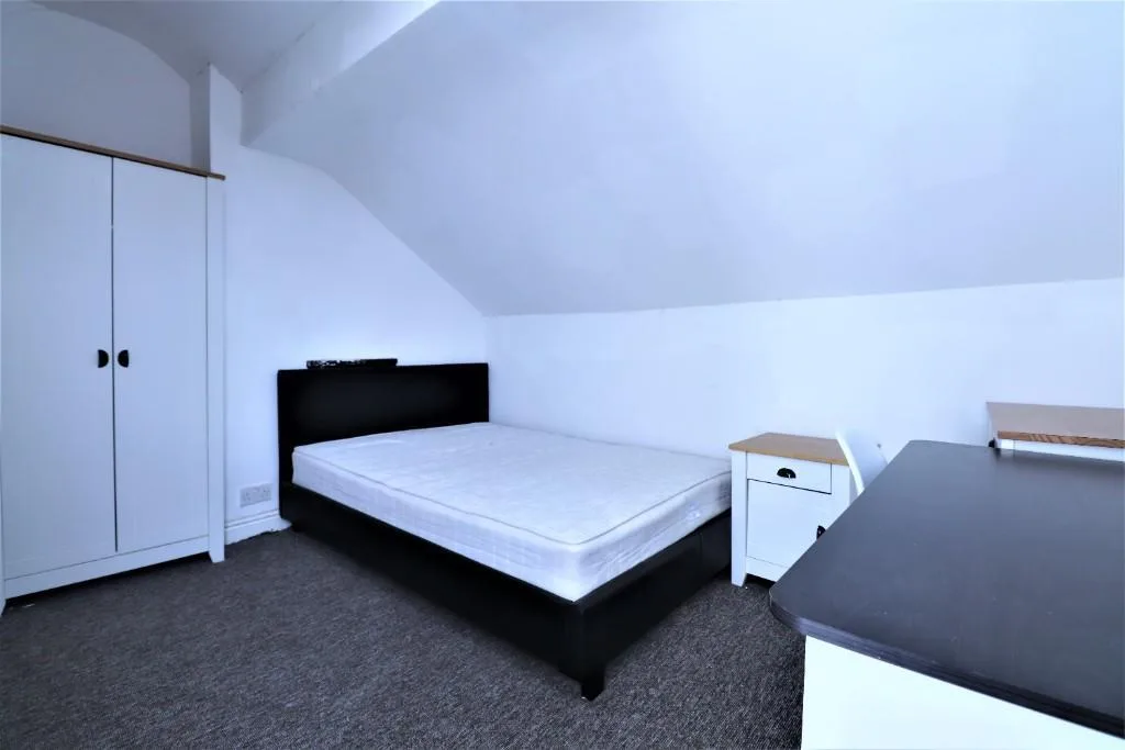4 bedroom apartment for rent