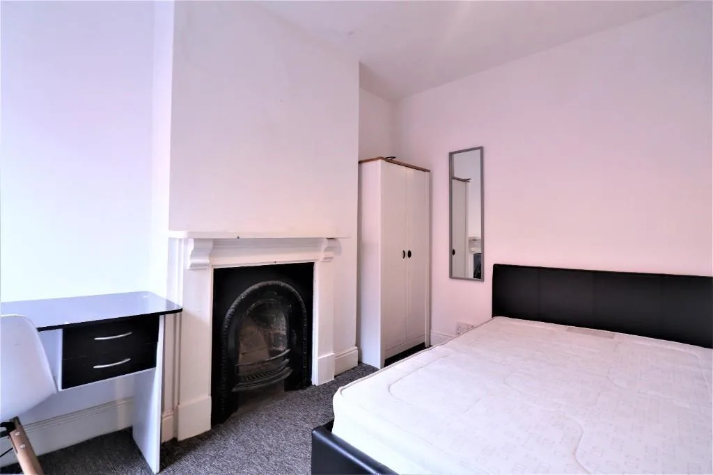 4 bedroom apartment for rent