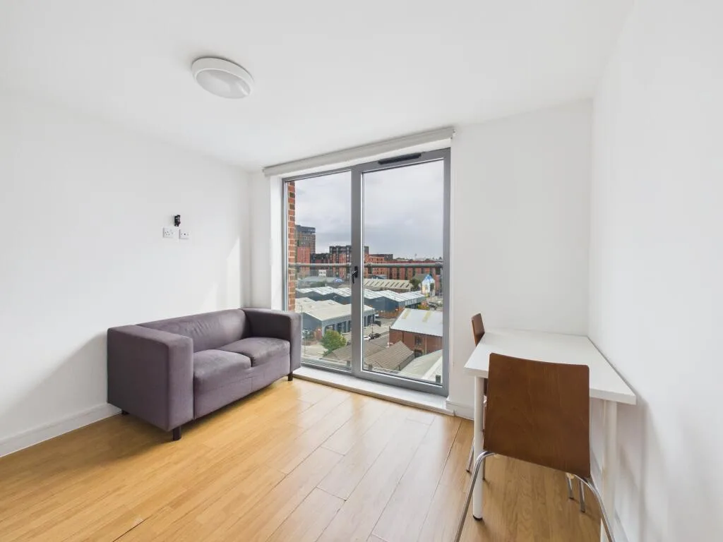 Studio flat for rent