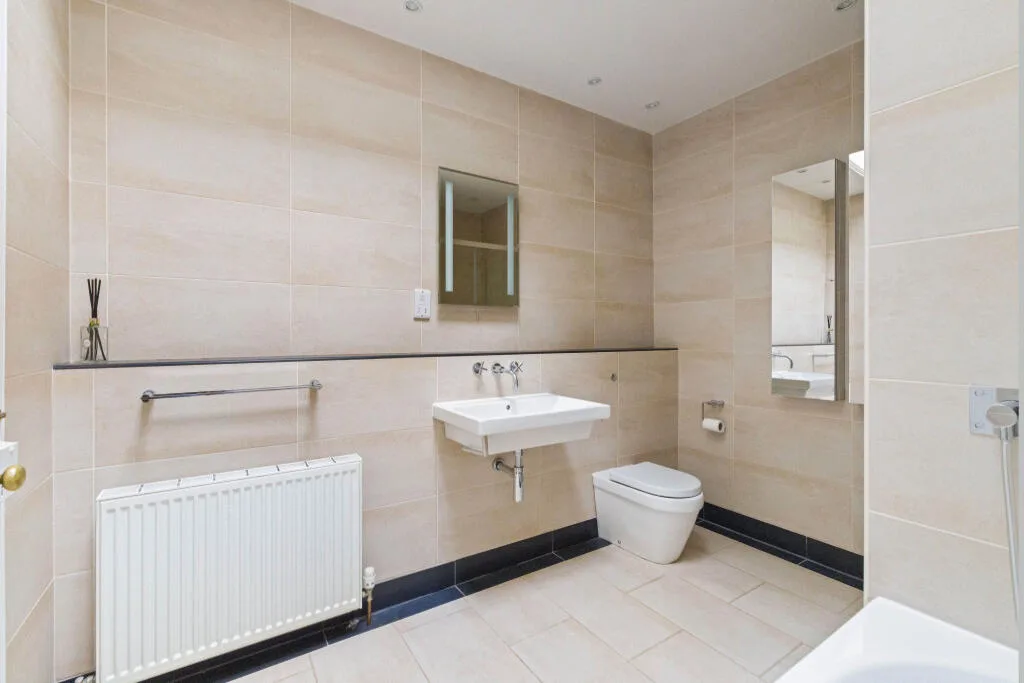 3 bedroom flat for rent