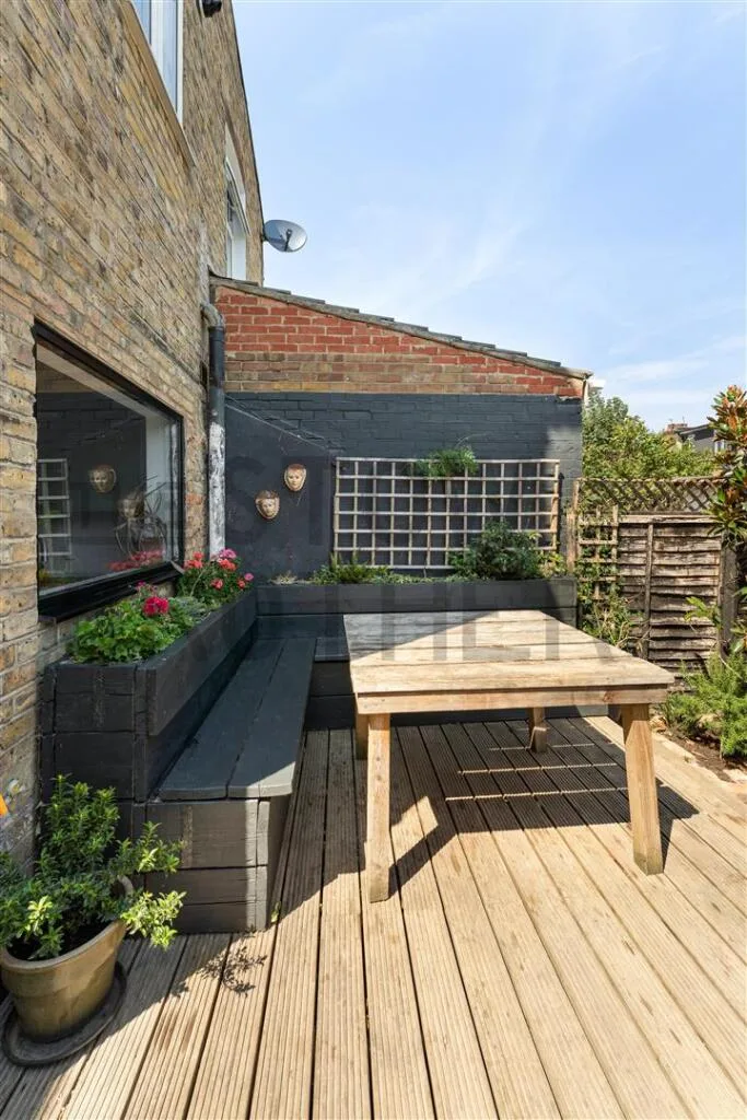 4 bedroom house for rent