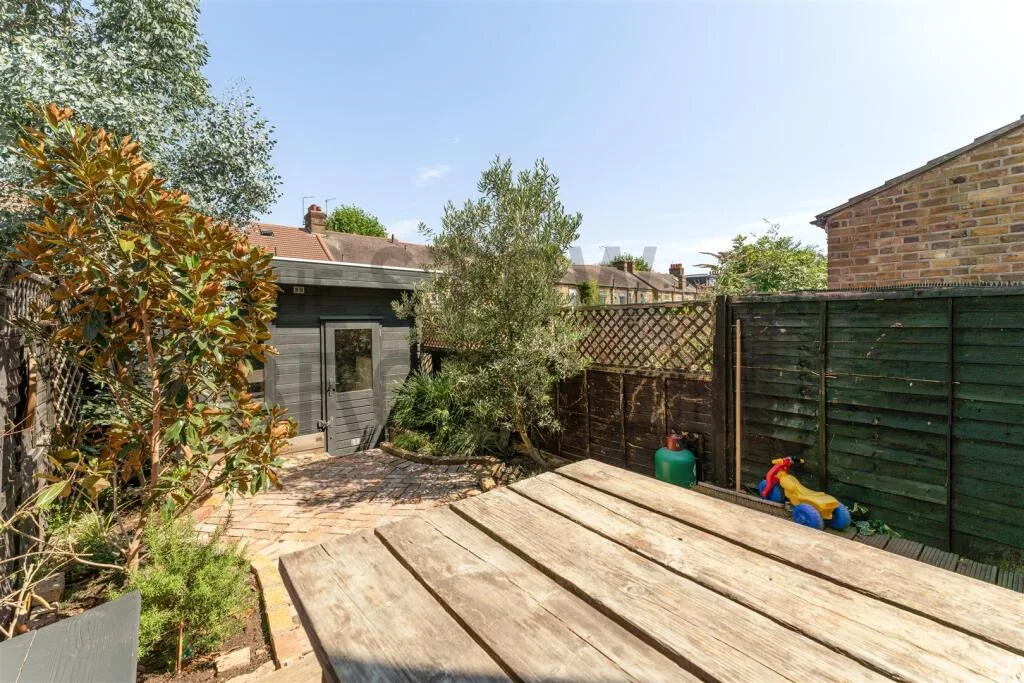 4 bedroom house for rent