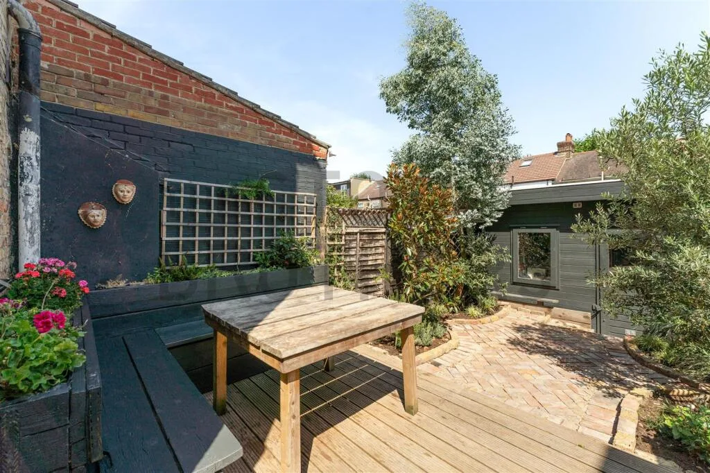 4 bedroom house for rent