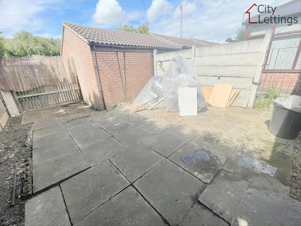 2 bedroom semi-detached bungalow for rent