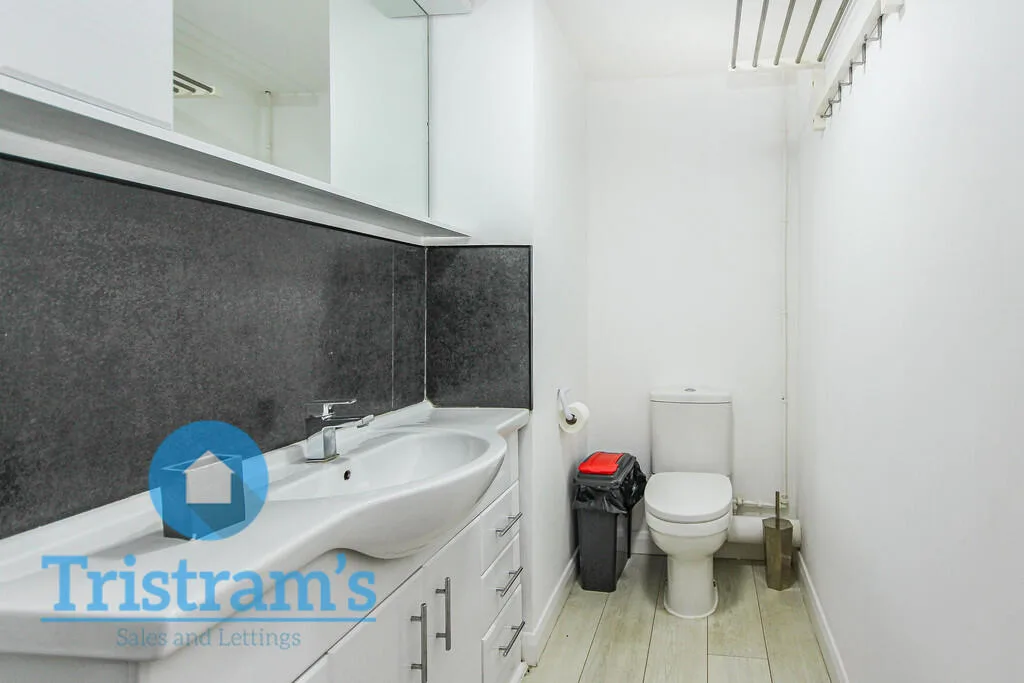 2 bedroom semi-detached house for rent